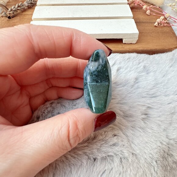 Beautiful Small Moss Agate Heart - Picture 2 of 6